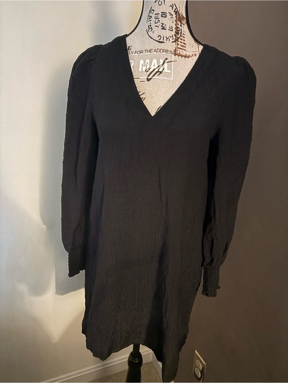 BB Dakota Black V-Neck Long Sleeve Textured Dress